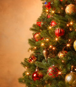 Umelý vianočný stromček s kompletnou vianočnou výzdobou 180 cm